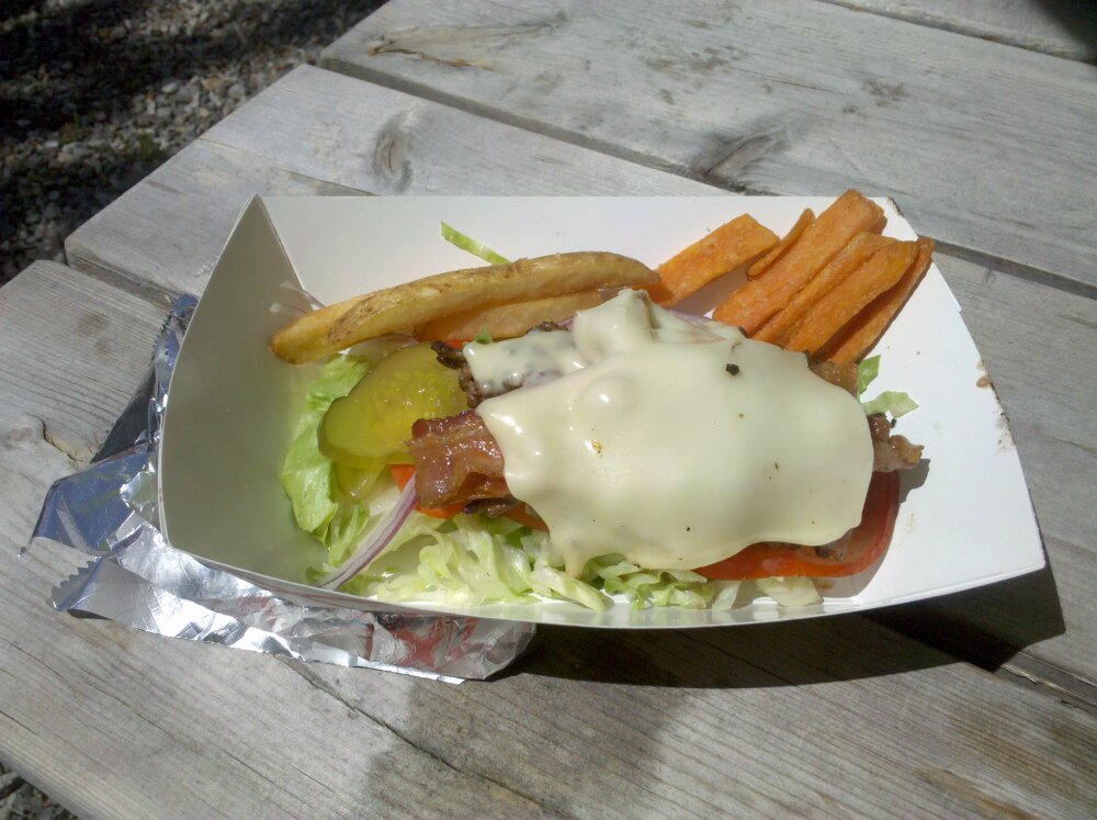 PAPA JOE'S HUMBLE KITCHEN :: GF Bacon Cheese Burger with Fries