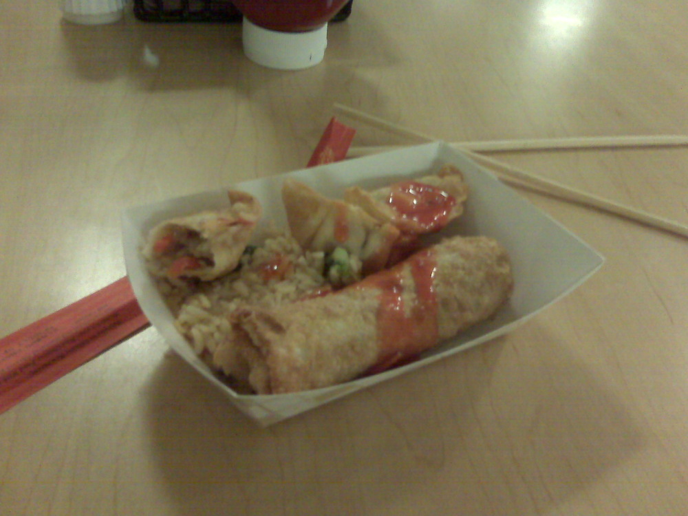 keene state dining commons :: every night at 10pm of finals week at keene state college there is a different food selection at the dining commons. tonight is "Asian Cuisine". i dont know what im eating but its good!