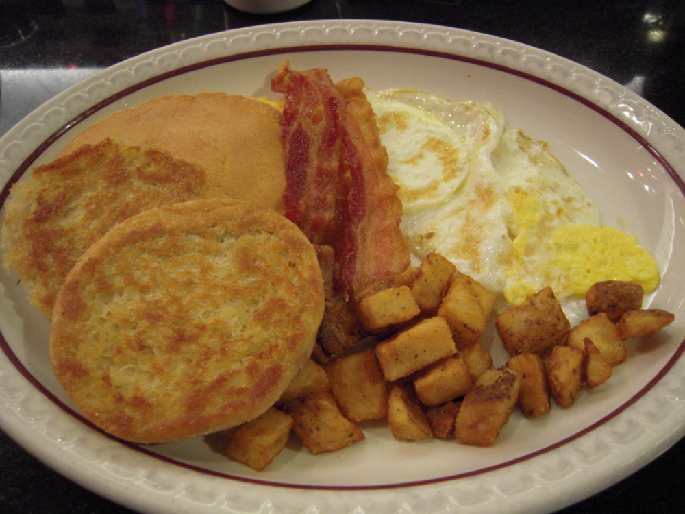 Joe's Diner Amherst, MA :: I am a bad orderer and I always order eggs the wrong way... when I am asked "how do you want your eggs cooked" I always say "flatt"" I know its wrong but I can never think of the right way to order them!!" some bacon pan-cakes and en english mufffn and some po-tae-toes!!!