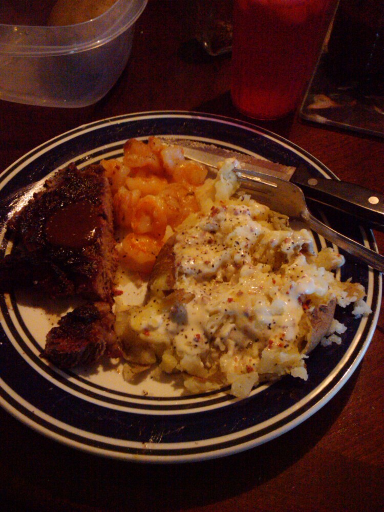 houston tx in laporte tx at my gurlfriend house :: steak shrimp nd pototas 