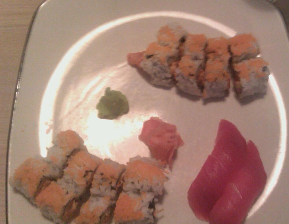 Sam oh jung :: Spicy salmon, Keywest conch, Tuna nigiri