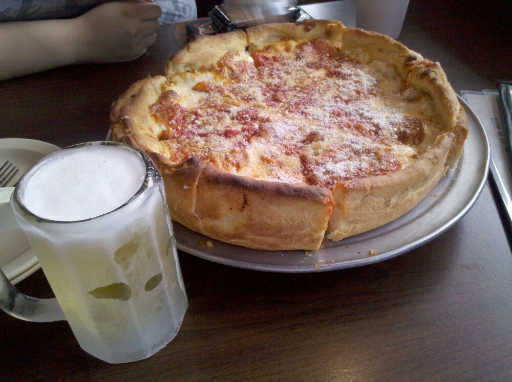Chicago's Pizza In HOUSTON TX :: DeepDish Pepperoni And Budweiser Draft. Need I say More