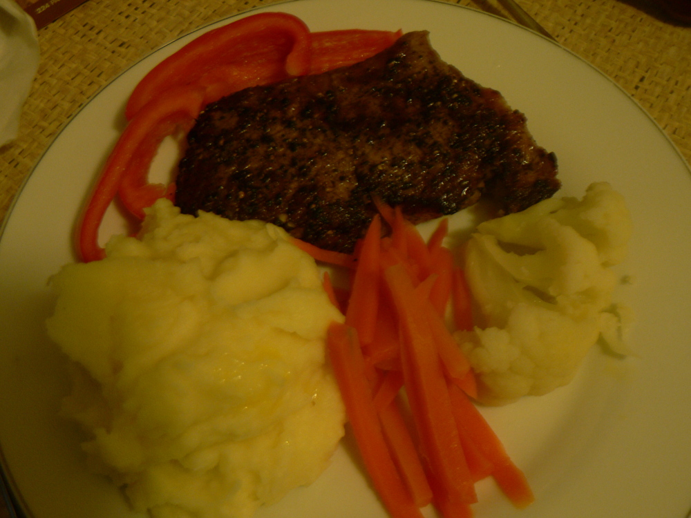 Brisbane, Australia :: Organic Porterhouse steak AGAIN, this time from supermarket Coles.  It looked great and tasted nice but it had no juices and no blood... that creeps me out!!!