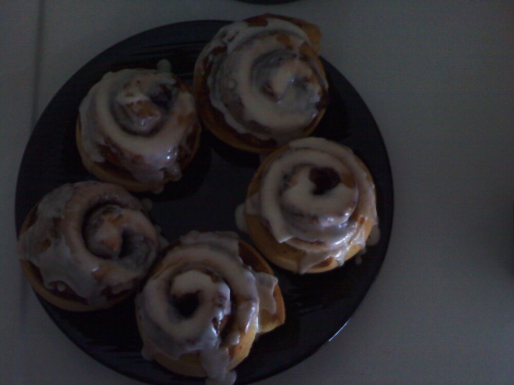 New Britain CT :: We made some yummy cinnabuns to go with our Birthday breakfast for my mother-in-law, mmmm they were delicious!