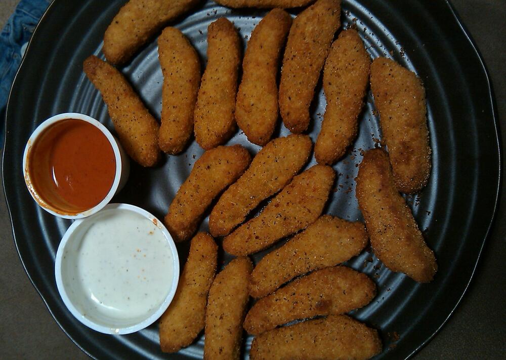 Camp Lejuene, NC :: Chicken Tenders with Hot Sauce and Ranch =] Yum!