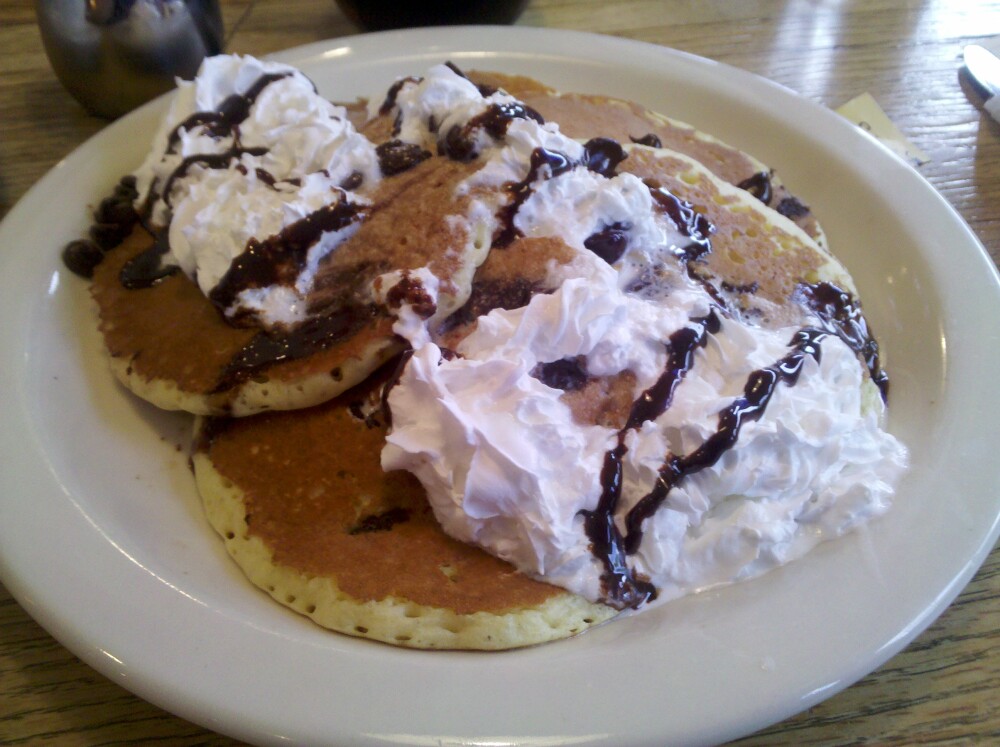 international pancake house  :: chocolate chip pancakes 