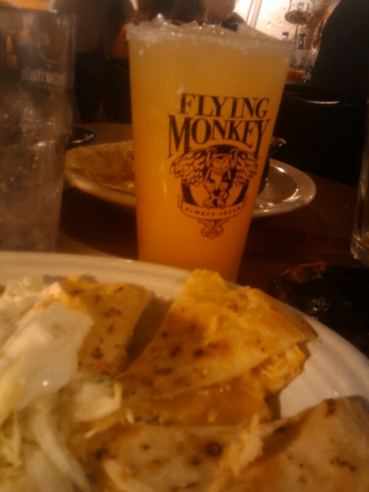 Kansas city,mo :: quesadilla+mango Margarita =muy delicioso 