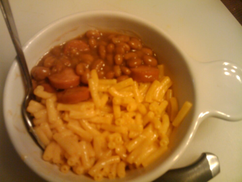 1St Ward  :: Mac & cheese bake beans & hot dogs 