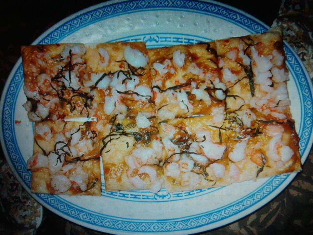 eastern ct.  :: my take on chinese italian fusion. its a pizza with hoisen and sweet chili sauce with basil and shrimp. came out very good. 