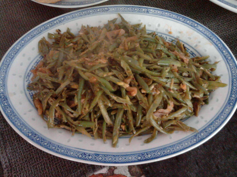 eastern ct :: sichuan dry fried green beans with pickled mustard greens and sichuan pepper bean paste.