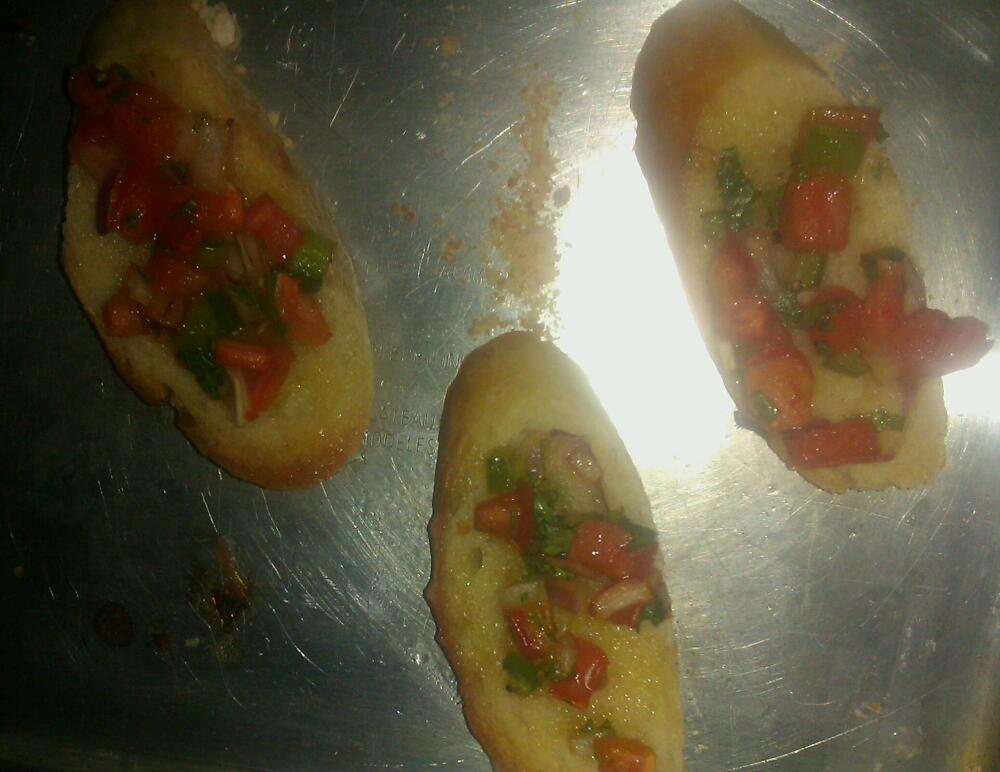 Bradenton :: Homemade baguette bruschetta