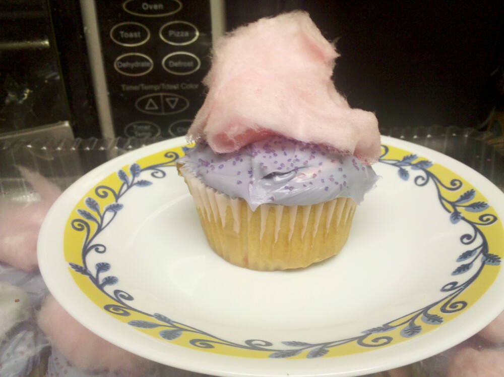 my house  :: Cotton Candy Cupcakes 