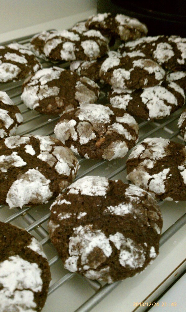 Quincy :: Chocolate Peppermint Crinkle cookies.