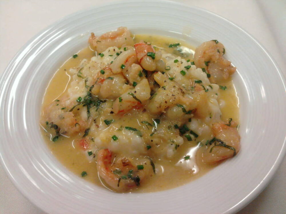 eastern ct :: shrimp scampi over lemon zest risotto