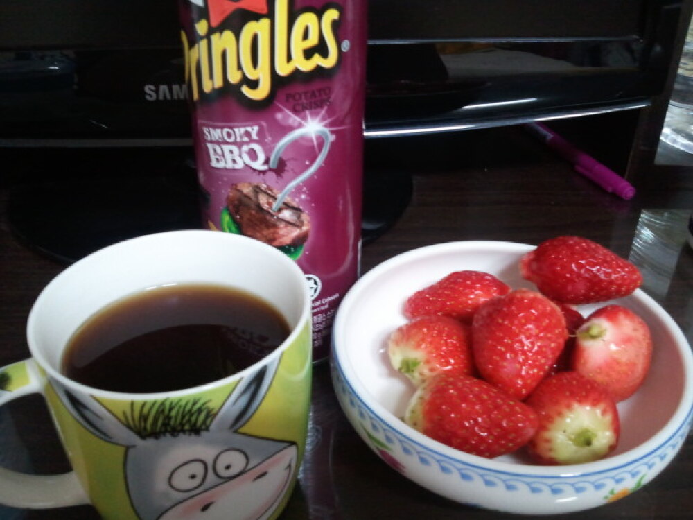 Korea :: strewberry. black coffee and pringles