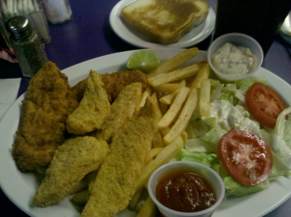 The King Seafood HOUSTON :: Fish and Chicken Tender plate with all the fixins. Including that buttered toast that looked like Jesus lop