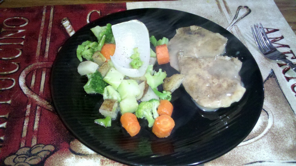 new britain ct :: potatoes, broccoli, carrots, and onions with chicken and gravy :)