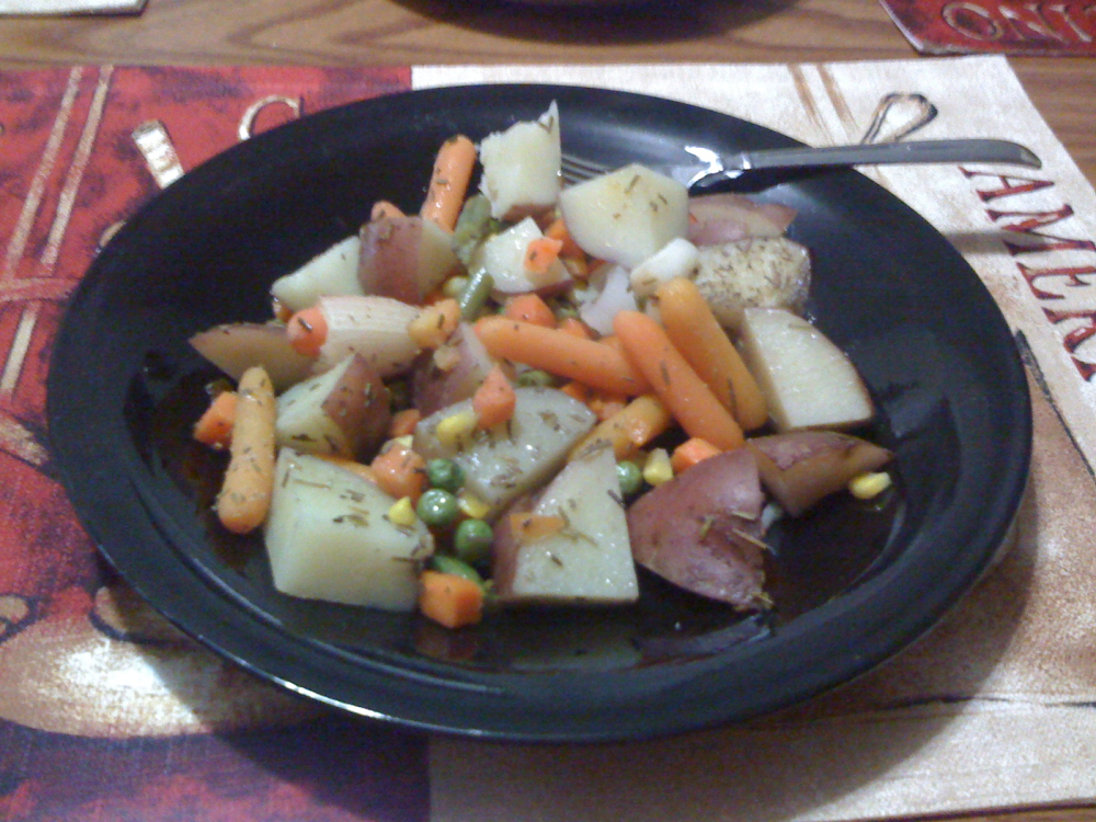 Ct :: Potatoes, carrots, onions, green beans, peas and corn :)