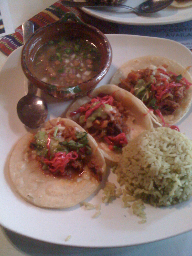 Maya cafe :: Briskest taco's
