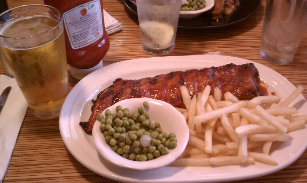 periwinkles auburn ma :: full rack of ribs, peas, fries, and winkle's ale