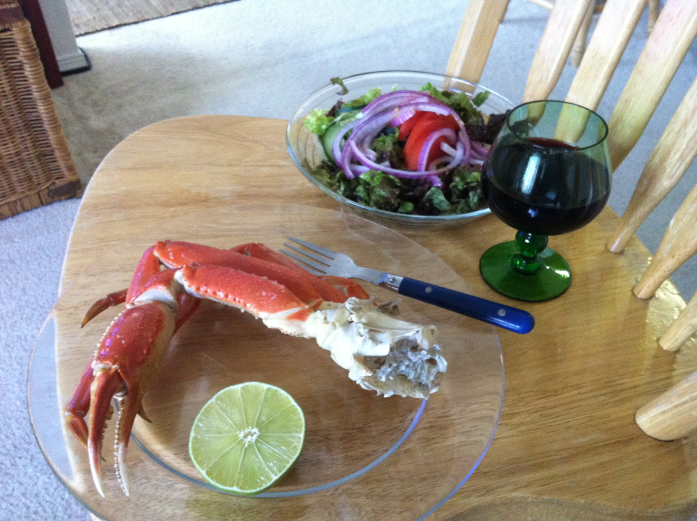 Austin, TX :: Snow crab w/ lime and garden salad. Lindemans bin.45 CabSauv