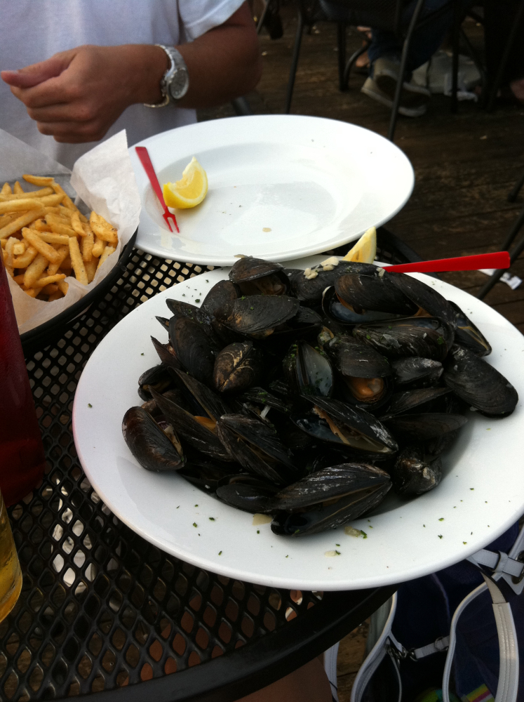 Edgartown, Ma :: Seafood shanty!!
