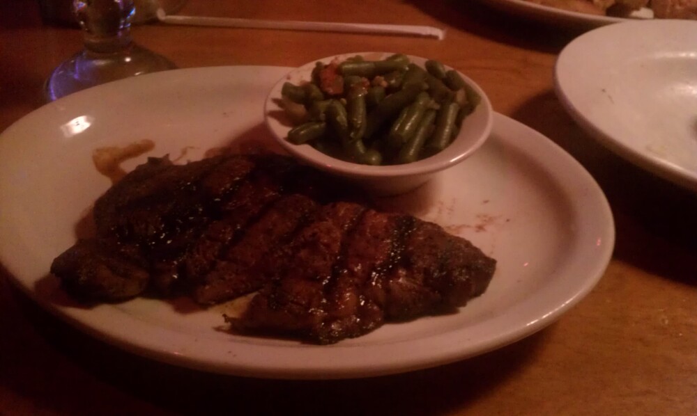 Mcallen Tx. :: Texas Road House  ribeye steak and greenbeans