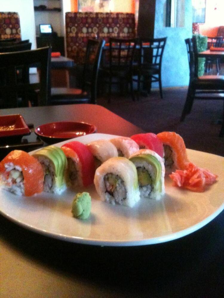 zuzhi resturant :: tri color sushi 