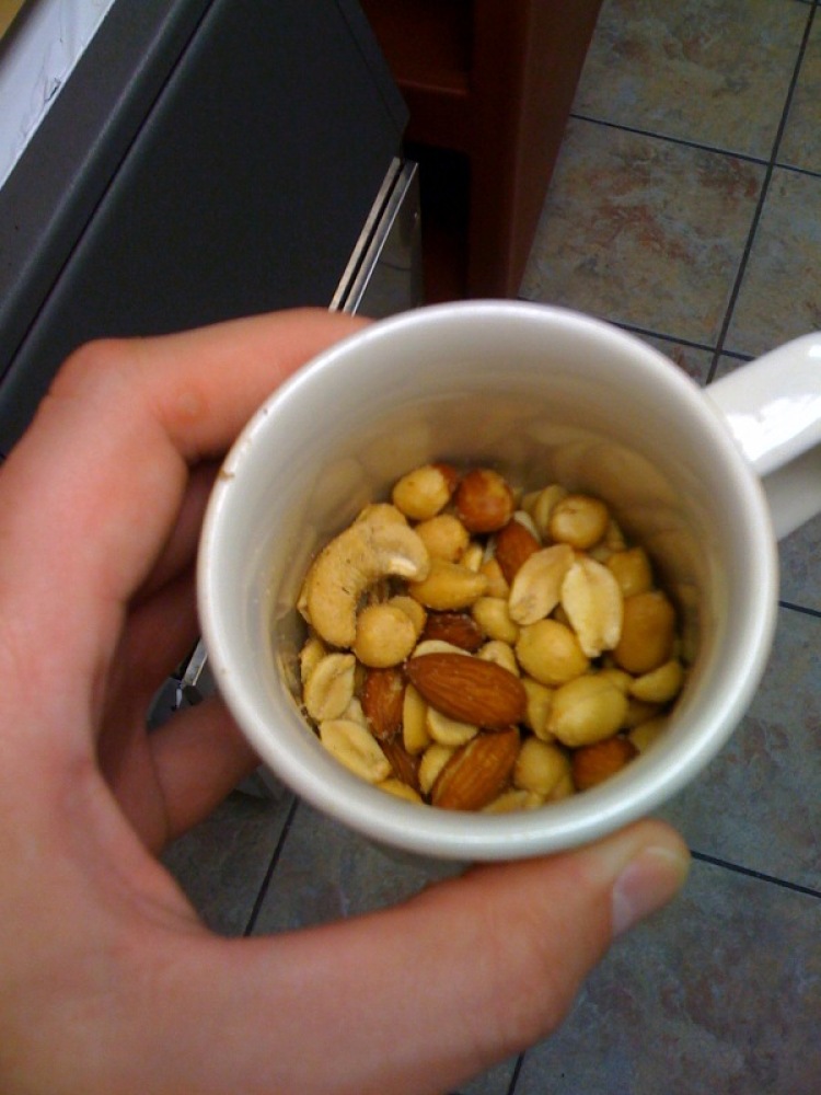 Concierge Lounge :: I am eating some mixed nutz in a cup so no one knows what I am doing..." I like to toss the bad nutz and only keep the good ones!!!! THE MONEY NUTZ!!!