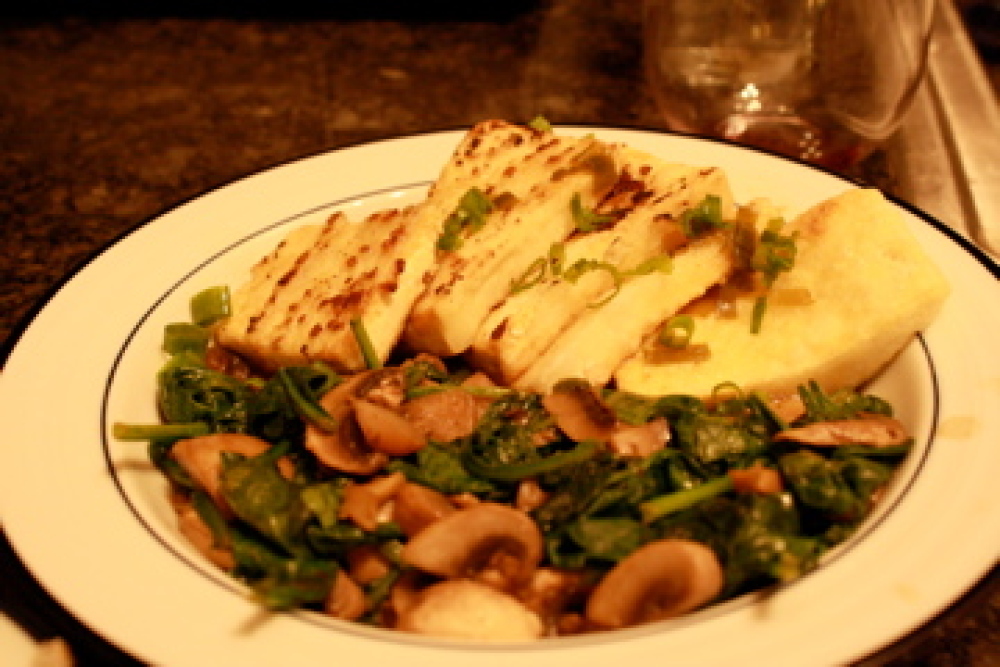 Brooklyn, NY :: I made this agedashi tofu with spinach and mushrooms! I also made a delicious broth to pour over all of it. It was so tasty!