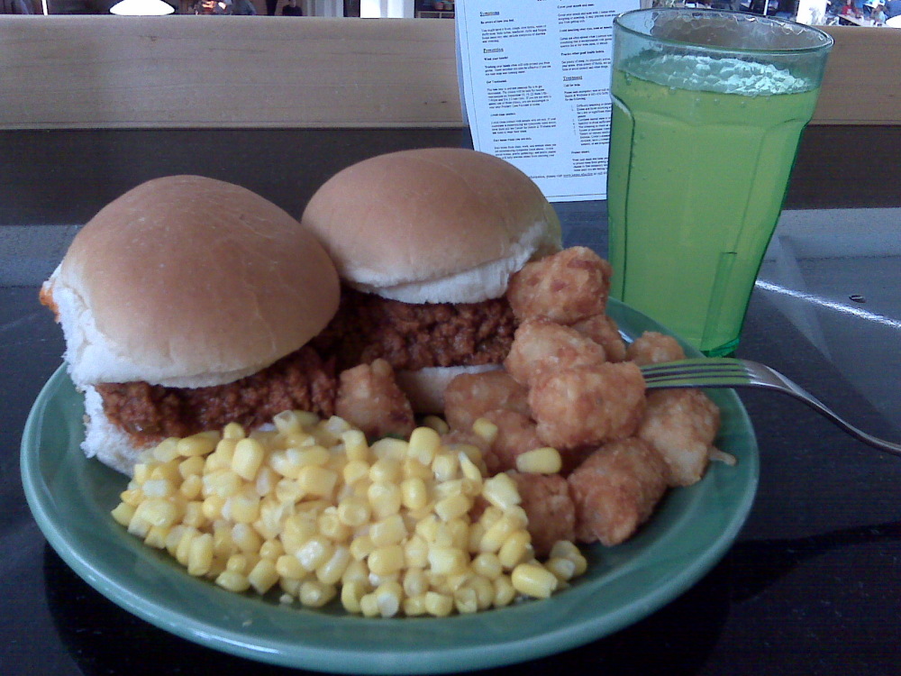 Keene State College Dining Commons :: Sloppy Joe, Corn, and Tater Tots with Lemon Lime Gatorade