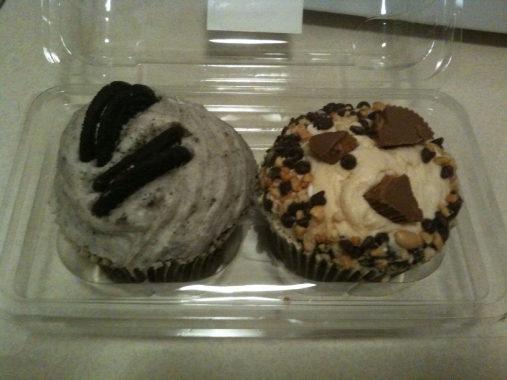 New York :: Oreo and Peanut Butter cupcakes from Crumb Bakery.  Dessert after eating three kinds of mac 'n cheese!  
