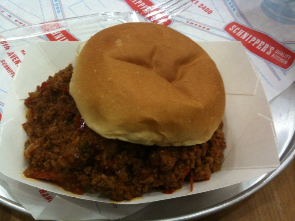 New York :: sloppy joes from schnipper's quality kitchen!

extra sloppy.  extra tasty. 