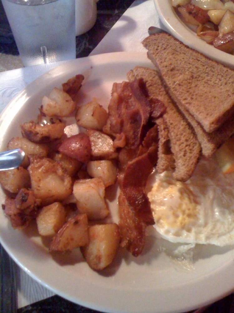 Muls Diner Boston, MA :: the toast was a bonus because I didn't order it!!!  everything else I ordered though and ate!