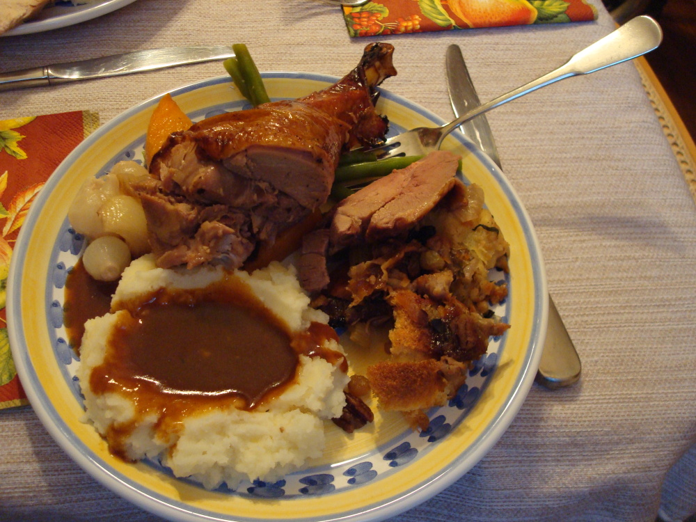 Cambridge MA Uncle Bert's and Aunt Mary's place :: - Creamy onion things (my first time trying them).  they are OK
- DARK MEAT turkey!!!
- Mashed potatoes with some killer gravy
- Butternut squash, just a little
- Little bit of stuffing and some green beans