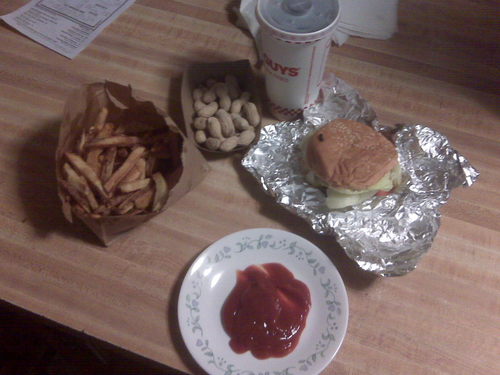 Five Guys and Fries Nashua NH :: My mom called me up on her way back from Boston and asked if i wanted a burger and fries from Five Guys and Fries(http://www.fiveguys.com/), in Nashua NH i said heck yes.