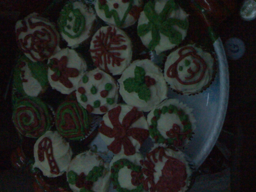 Garys place Cambridge, MA :: holiday cup-cakes.... I made one and ate others!!