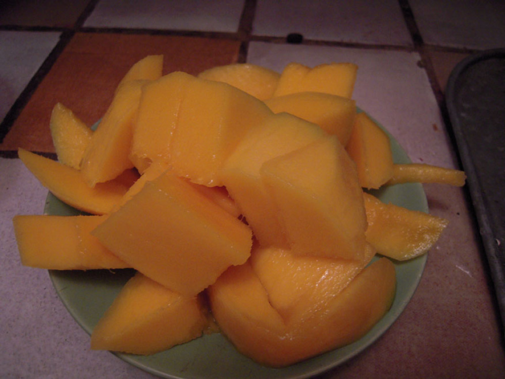 My House In Cambridge, MA :: chopped up mangos!!!! I am going to eat them for breakfast inthe morning!!!!