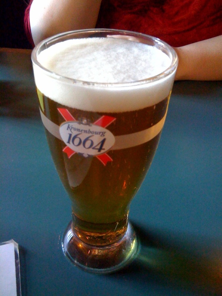 Penguin Pizza (Mission Hill Boston) :: This is the Kronenbourg 1664 beer i had along with "The Classic"