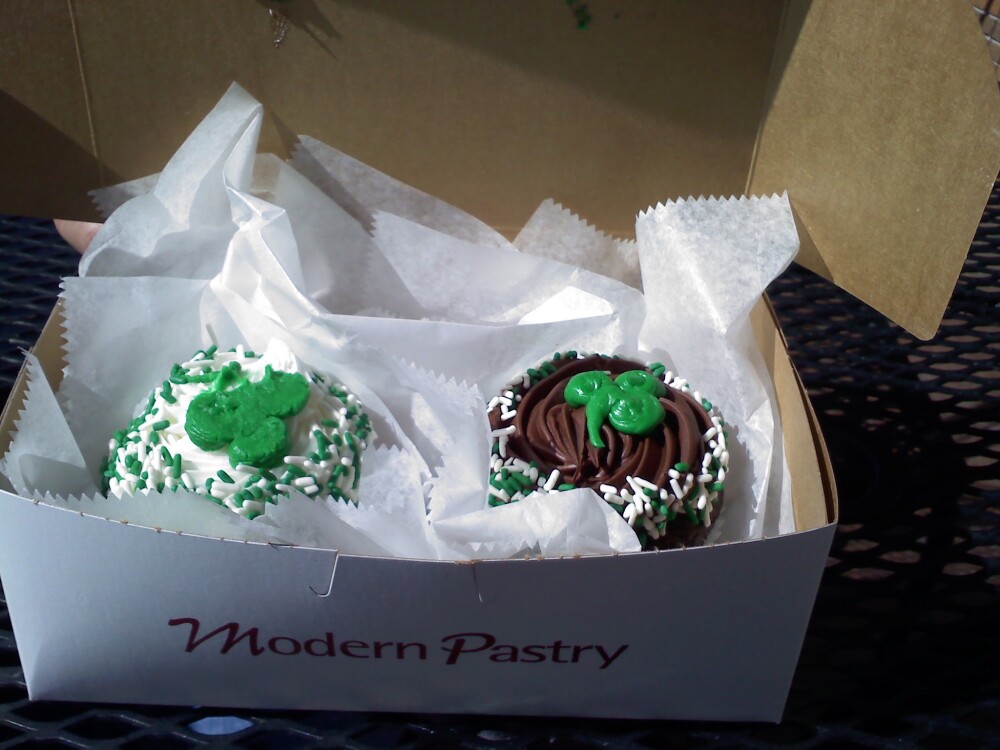 Boston North End, Modern Pastry :: 2 cupcakes.  They were not the best, but good enough!